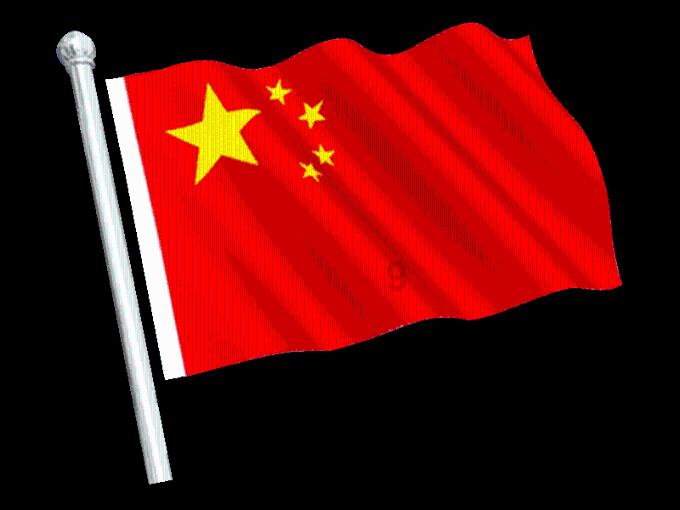 我喜欢一个女的，她不是很愿意理我，发QQ不怎么回我，但是也会回，但是我还是不放弃，想通过努力来感动游戏画面